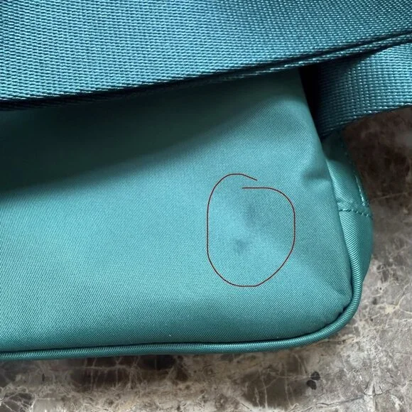 Lululemon Women’s Everywhere Belt Crossbody Bag 1L Green NWOT - Picture 11 of 12